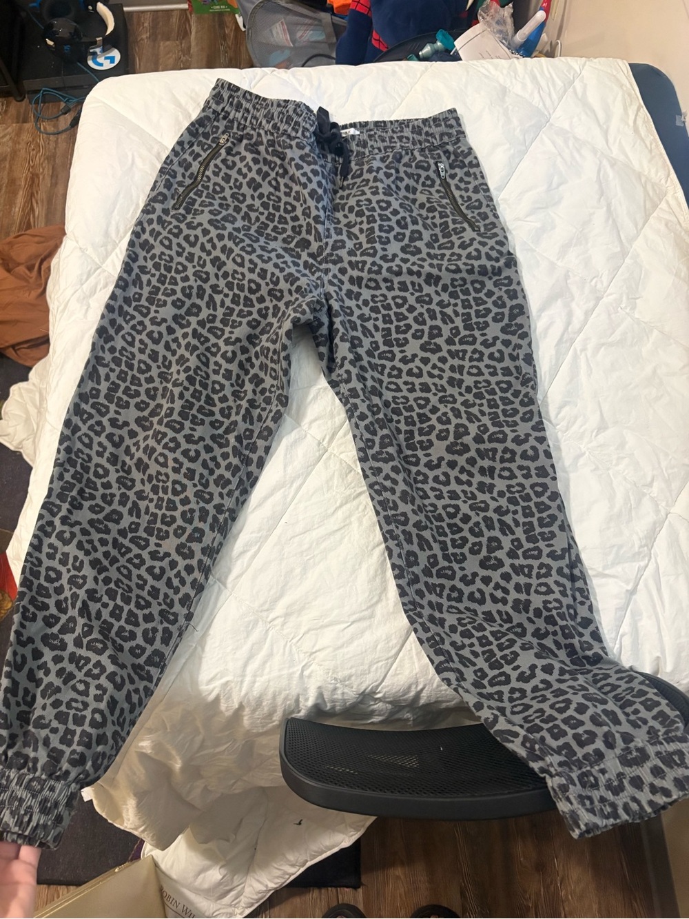 Celebrity Pink Gray Leopard Print Jogger Sweatpants